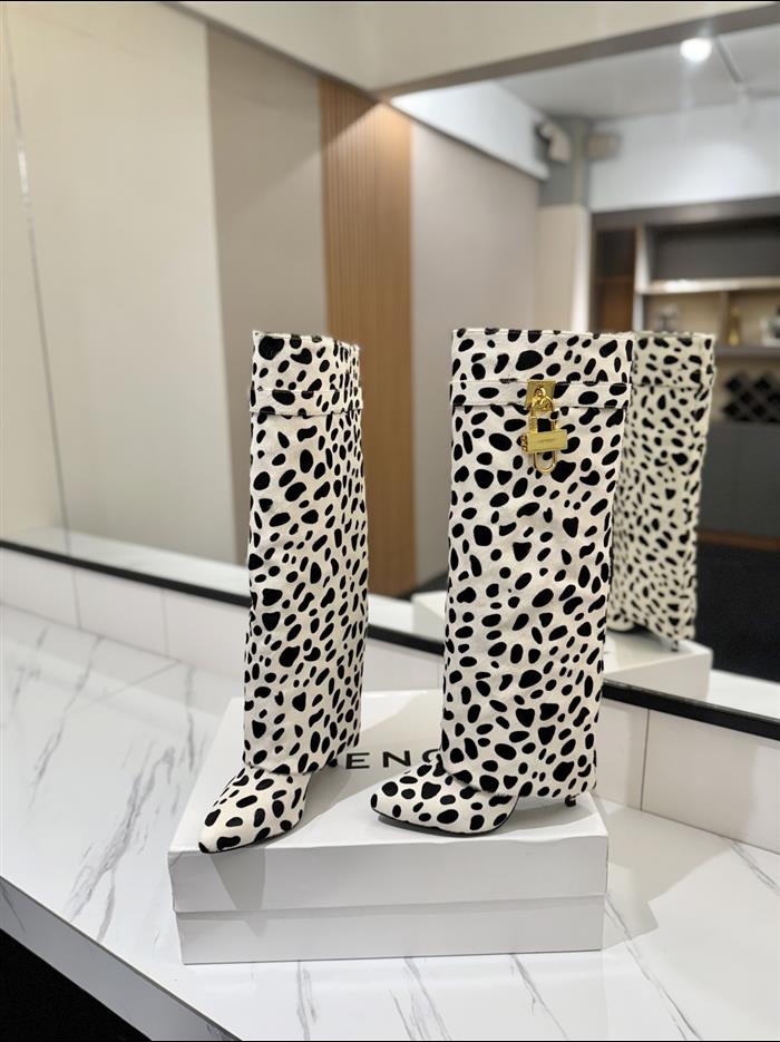 20251128174451169 750